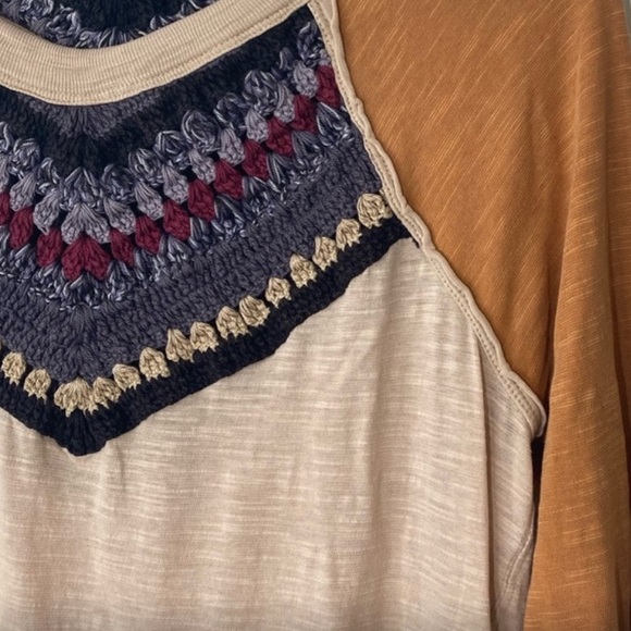 Free People •Spring Bound Top - Picture 2 of 2